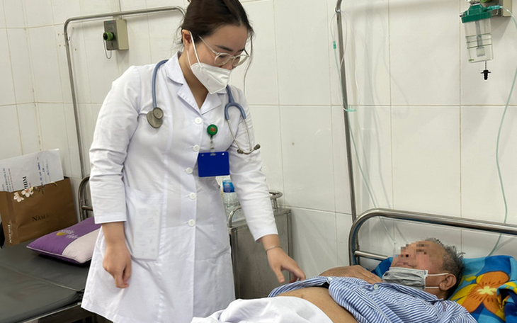 Tự ý dừng thuốc điều trị, người đàn ông bùng phát bệnh nấm phổi