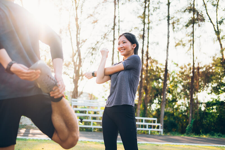 Tập luyện buổi sáng hay buổi tối giúp giảm cân hiệu quả hơn?- Ảnh 1.