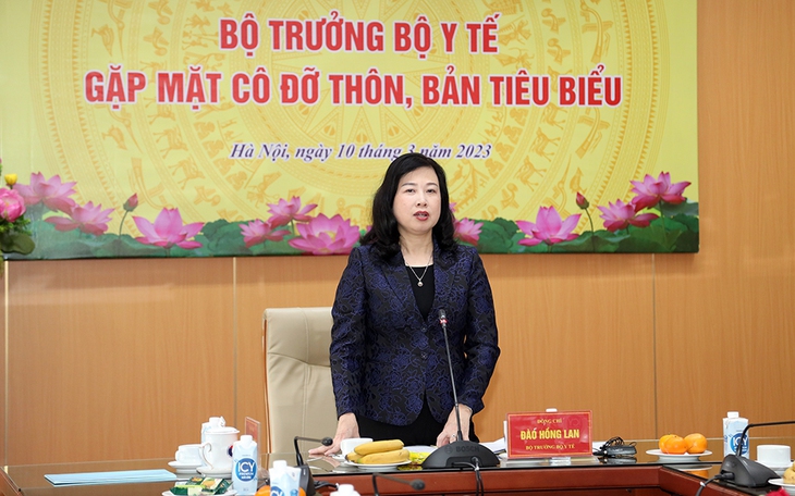Sẽ xây dựng và thực thi đầy đủ chính sách đãi ngộ với cô đỡ thôn bản