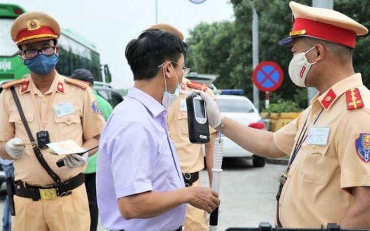 Mức phạt vi phạm nồng độ cồn mới nhất năm 2023, đi xe đạp cũng bị phạt