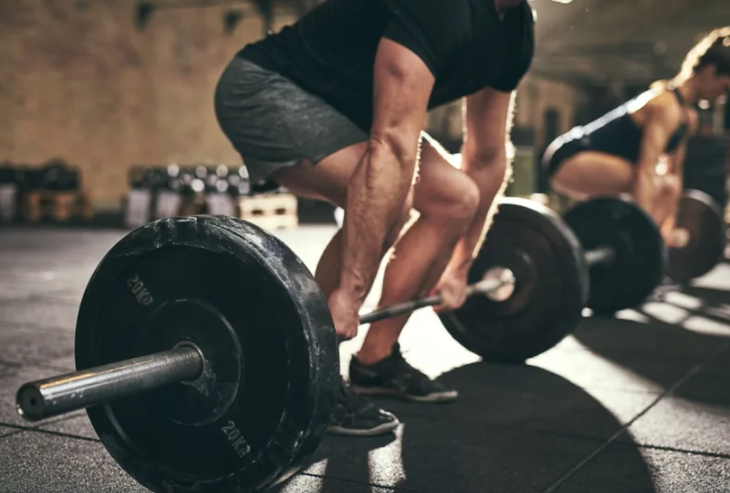 Vụ tập gym suýt liệt chân: Bác sĩ đưa ra cảnh báo khi luyện tập - Ảnh 3.