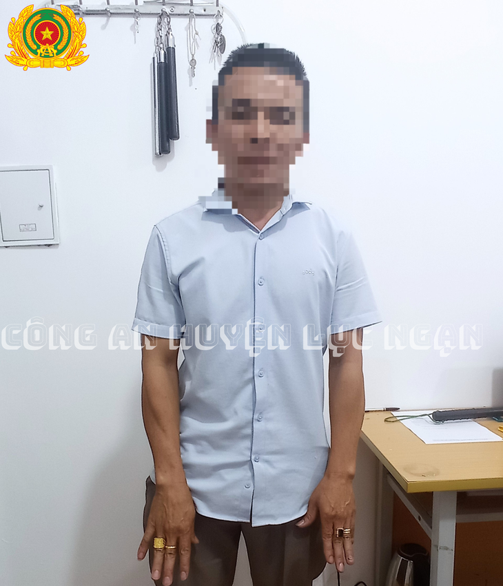 Khởi tố người đàn ông in ảnh nhạy cảm của bạn gái đi rải cho mọi người cùng xem - Ảnh 1. Khởi tố người đàn ông in ảnh nhạy cảm của bạn gái đi rải cho mọi người cùng xem - Ảnh 1.