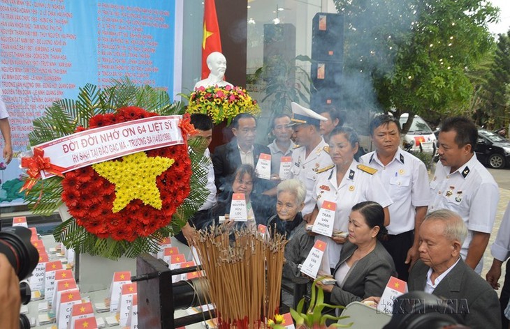 35 năm cuộc chiến bảo vệ Gạc Ma: Tổ quốc ghi công những anh hùng - Ảnh 26. 35 năm cuộc chiến bảo vệ Gạc Ma: Tổ quốc ghi công những anh hùng - Ảnh 26.