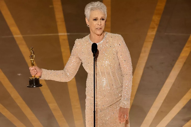 Oscar 2023: Hồng Châu trượt nữ diễn viên phụ, Quan Kế Huy khóc bên tượng vàng - Ảnh 2.