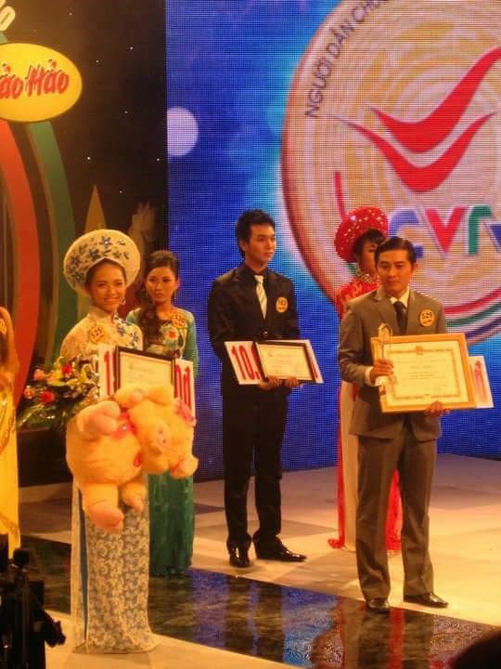 Hành trình từ MC đình đám trở thành TikToker triệu view được mọi người yêu mến - Ảnh 1. Hành trình từ MC đình đám trở thành TikToker triệu view được mọi người yêu mến - Ảnh 1.