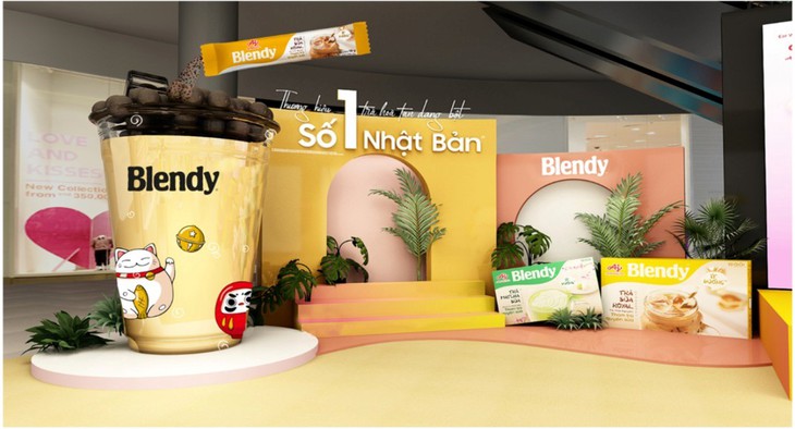 Giới trẻ đổ xô checkin tại sự kiện "Uống Cực Chill, Fill Cảm Xúc" cùng hoa hậu Lương Thùy Linh - Ảnh 2. Giới trẻ đổ xô checkin tại sự kiện "Uống Cực Chill, Fill Cảm Xúc" cùng hoa hậu Lương Thùy Linh - Ảnh 2.