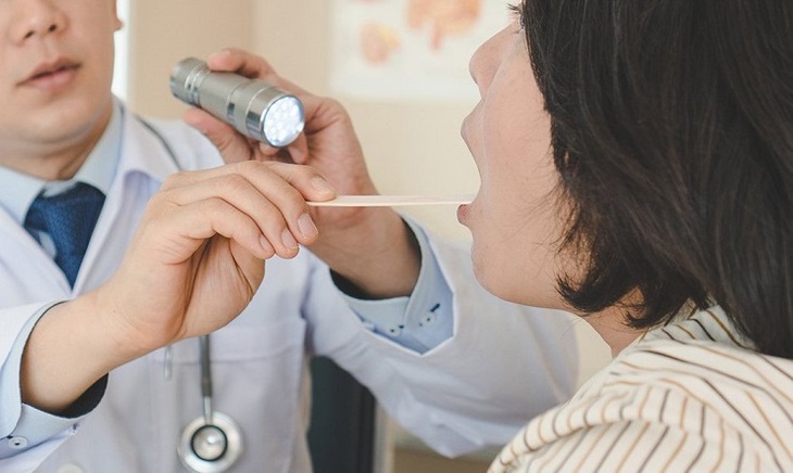 Nếu viêm họng mạn tính không điều trị tích cực và kiên trì sẽ rất khó khỏi.