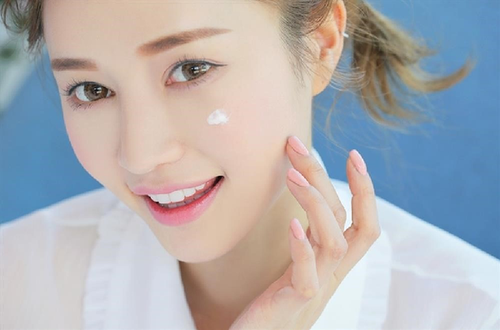 6 thói quen giúp ngăn lão hóa da sớm - Ảnh 1.