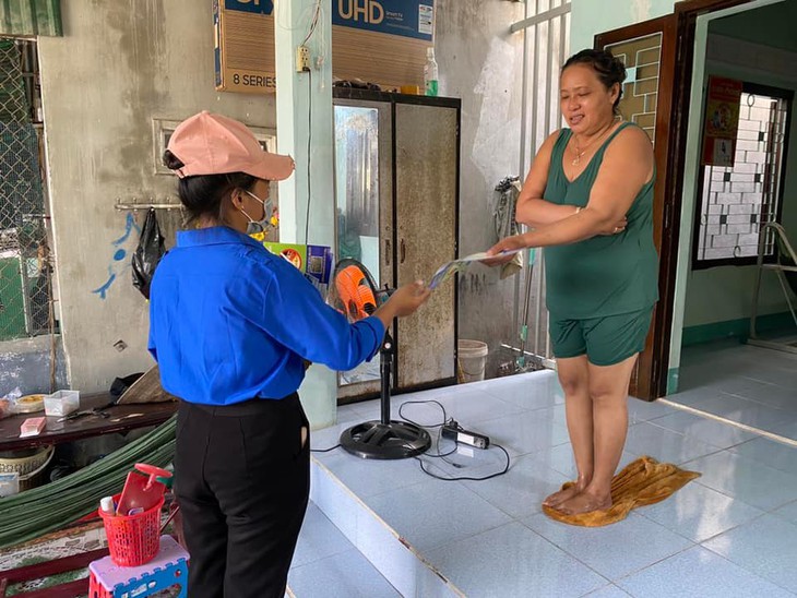 Khánh Hòa: Tuổi trẻ nhiều cơ quan y tế xung kích phòng, chống dịch và vệ sinh môi trường - Ảnh 5. Khánh Hòa: Tuổi trẻ nhiều cơ quan y tế xung kích phòng, chống dịch và vệ sinh môi trường - Ảnh 5.