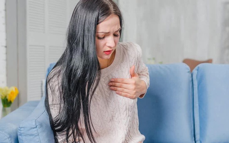 6 cách kiểm soát cơn đau vú tiền kinh nguyệt