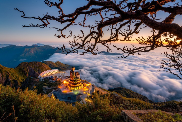 Đỉnh thiêng Fansipan, một đại diện vẻ đẹp Việt trên "trường đua" nhiếp ảnh quốc tế - Ảnh 1. Đỉnh thiêng Fansipan, một đại diện vẻ đẹp Việt trên "trường đua" nhiếp ảnh quốc tế - Ảnh 1.
