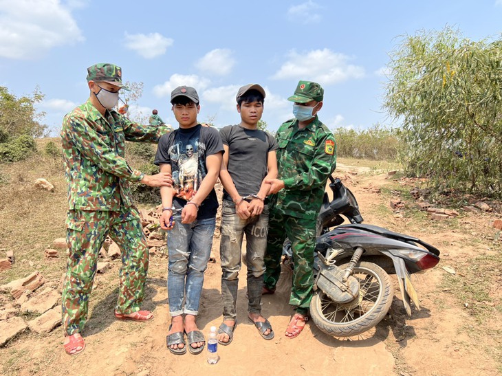 Góp tiền sang Lào mua ma túy về sử dụng thì bị bắt - Ảnh 1.