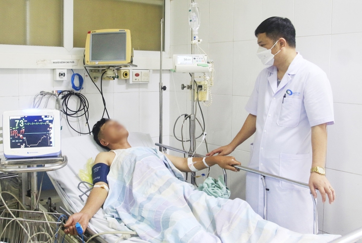 Ăn so biển, người đàn ông làm nghề chài lưới ngộ độc nhập viện cấp cứu - Ảnh 1.