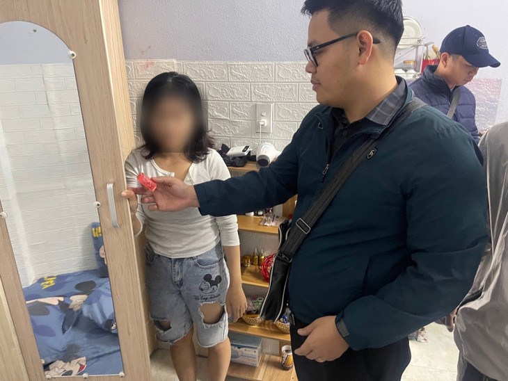 Thuê giúp việc qua mạng, chủ nhà mất USD: Cảnh giác với các giao dịch trên mạng xã hội - Ảnh 1.