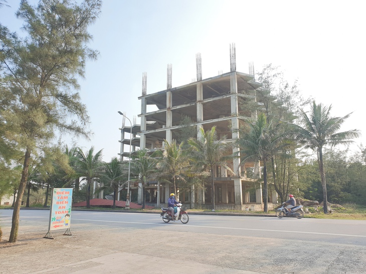 Biển Nhật Lệ nhếch nhác trước mùa du - Ảnh 8.