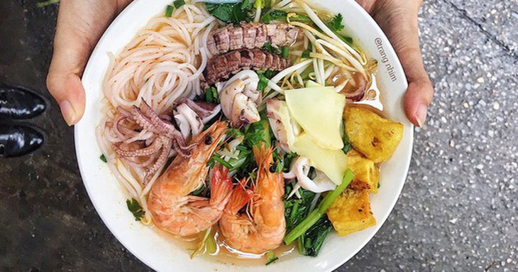 Mách bạn cách làm bún hải sản ngon mê mẩn