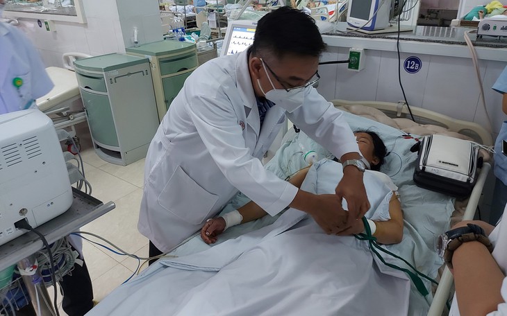 Thông tin mới nhất về các bệnh nhân ngộ độc Botulinum do ăn cá chép muối ủ chua