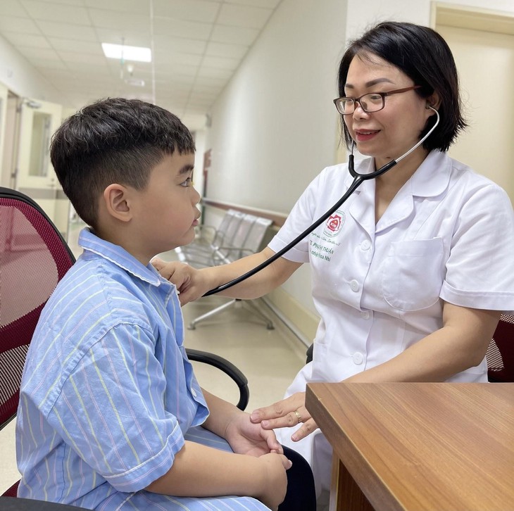 Cảnh báo nhiễm trùng đường hô hấp dưới ở trẻ do virus hợp bào hô hấp - Ảnh 2.