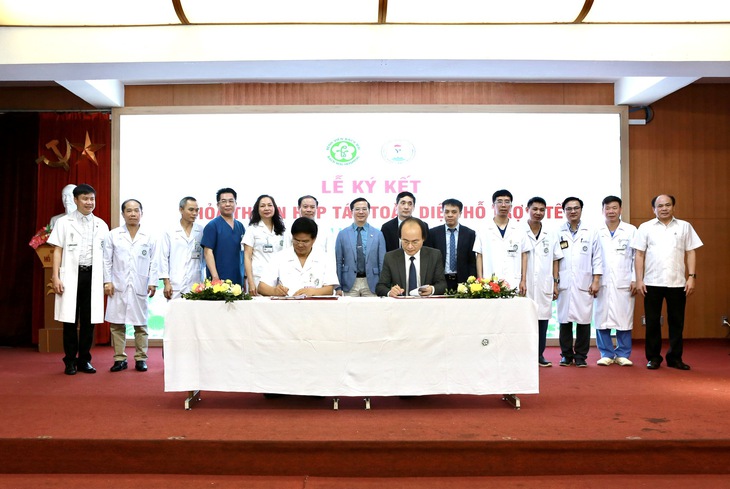 Hợp tác, hỗ trợ chuyên môn, kỹ thuật giữa BV Bạch Mai và Quân chủng Hải quân, ĐH Thái Nguyên, BV Bưu Điện - Ảnh 3.