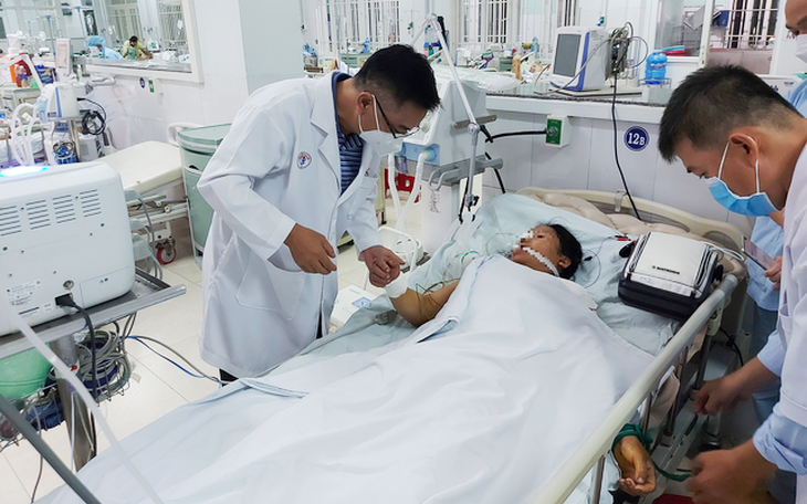 Miễn phí thuốc giá 8.000 USD cho bệnh nhân ngộ độc Botulinum sau ăn cá chép muối ủ chua