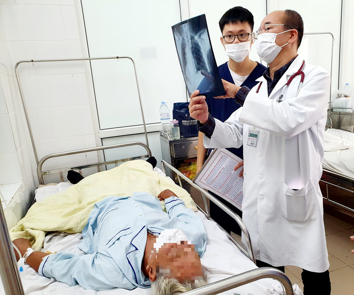 Hai người đàn ông bị viêm màng não, nhiễm khuẩn huyết nguy kịch do vi khuẩn liên cầu lợn - Ảnh 1. Hai người đàn ông bị viêm màng não, nhiễm khuẩn huyết nguy kịch do vi khuẩn liên cầu lợn - Ảnh 1.