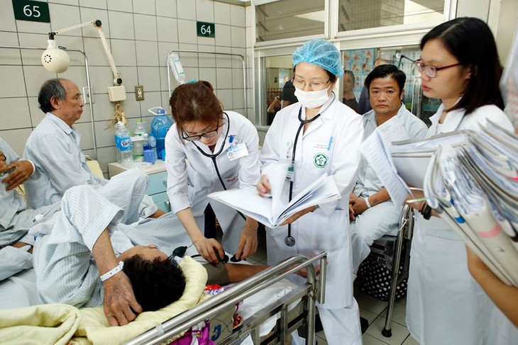 Thành lập Hội đồng xét tặng danh hiệu 'Thầy thuốc Nhân dân', 'Thầy thuốc Ưu tú' lần thứ 14 - Ảnh 1.