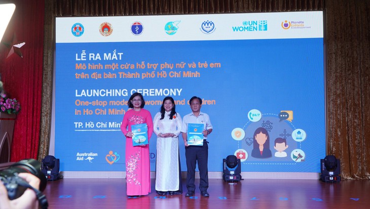Lần đầu tiên TP.HCM ra mắt mô hình một cửa hỗ trợ phụ nữ và trẻ em - Ảnh 1.