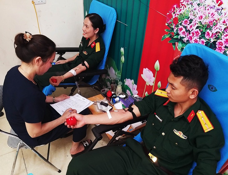Nghệ An: Gói xét nghiệm miễn phí cho người hiến máu- Ảnh 1.