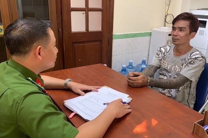 Thông tin mới nhất vụ bé trai 3 tuổi nghi bị ép hút ma tuý ở TP HCM: Khởi tố, bắt tạm giam nhân tình của mẹ - Ảnh 1. Thông tin mới nhất vụ bé trai 3 tuổi nghi bị ép hút ma tuý ở TP HCM: Khởi tố, bắt tạm giam nhân tình của mẹ - Ảnh 1.