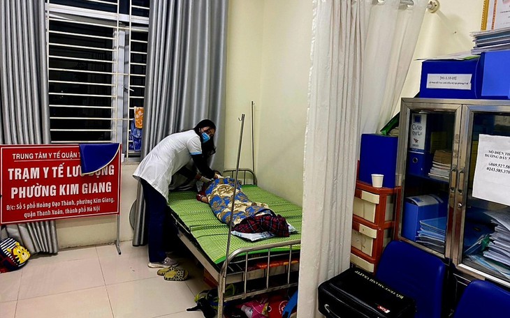 Vụ hơn 50 học sinh nghi ngộ độc khi đi dã ngoại: "Lúc đầu chỉ nghĩ các cháu mệt, say xe"