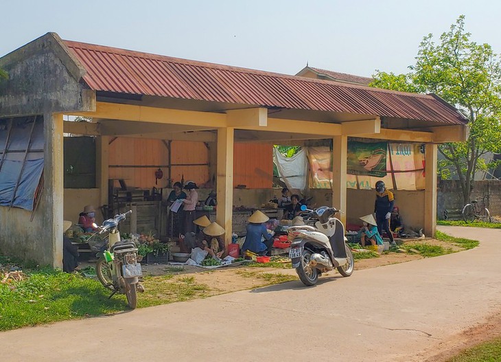 Hình ảnh nhếch nhác của những khu chợ bỏ hoang trong lòng TP. Đồng Hới - Ảnh 16.