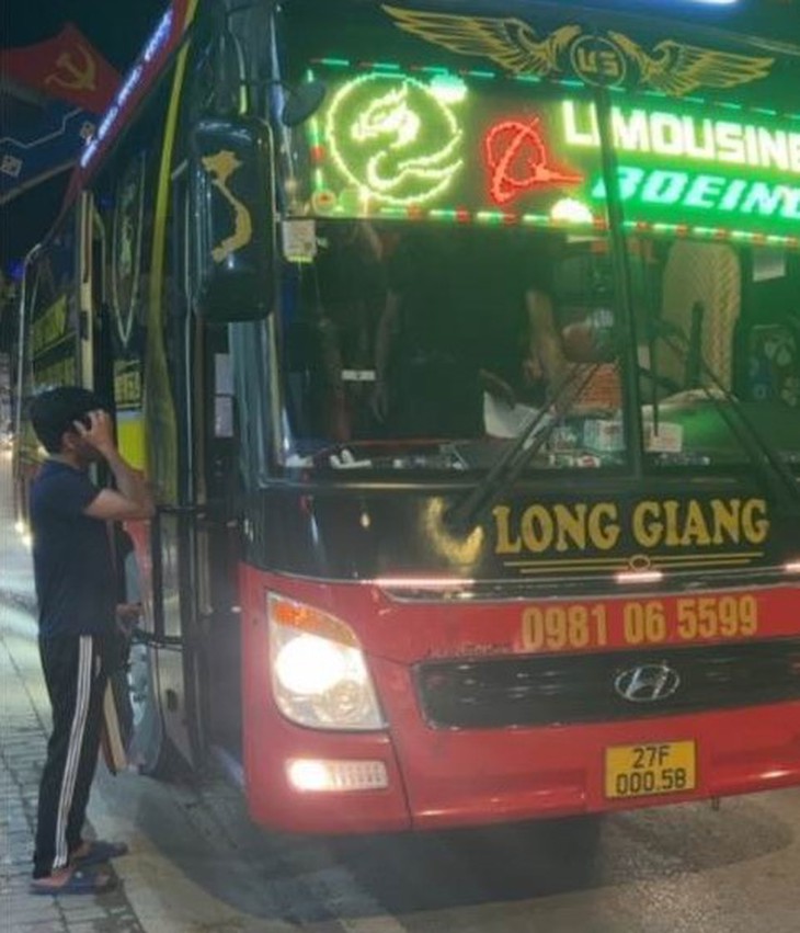Tài xế uống rượu ngâm "quả thuốc phiện" vẫn ung dung chở khách - Ảnh 3.