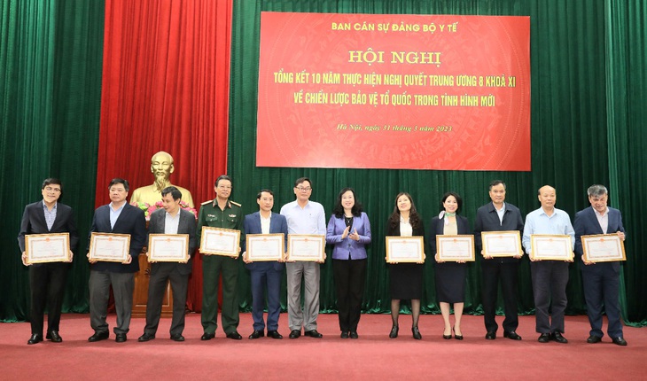 'Sự nghiệp y tế góp phần phát triển KT-XH, đảm bảo quốc phòng, an ninh của đất nước' - Ảnh 8.