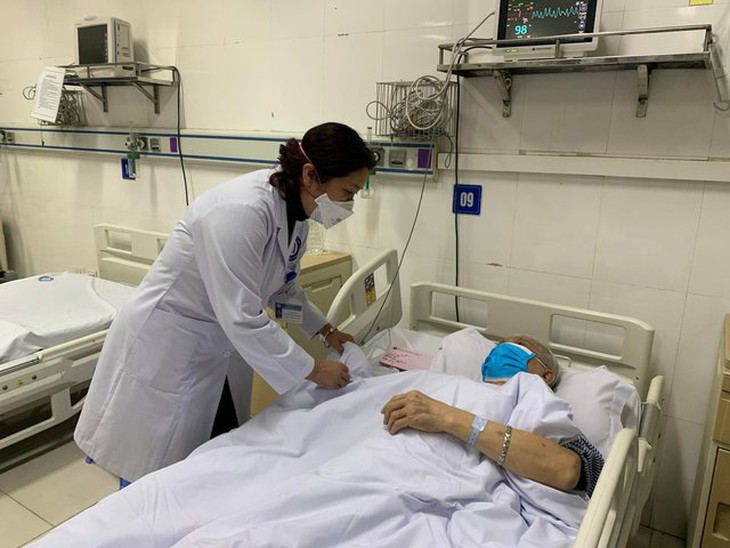 Nhiều điểm mới từ Nghị quyết gỡ vướng cho ngành y - Ảnh 1.