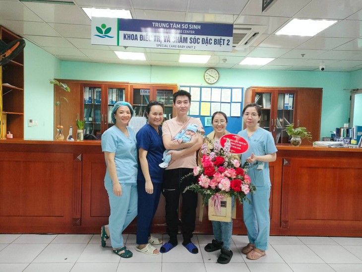 Bé sơ sinh có kháng thể trong máu chống lại các kháng nguyên phổ biến - Ảnh 1.