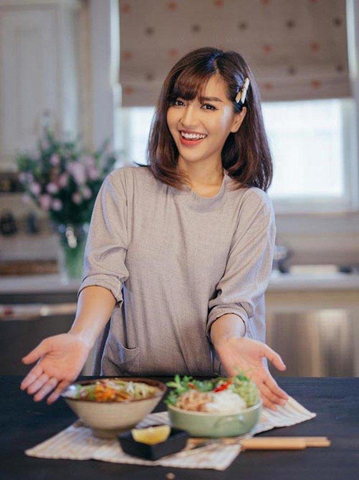 Nữ ca sĩ gốc Quảng Ninh 'lột xác', hack tuổi như búp bê nhờ bí quyết giảm cân này ai cũng nên học - Ảnh 3.