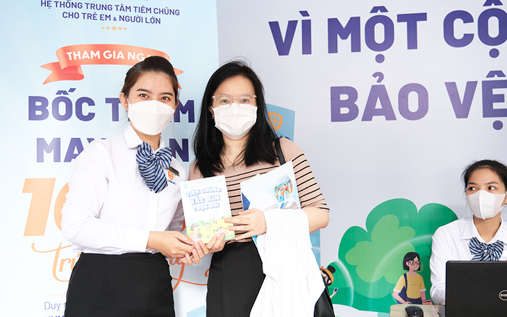 VNVC cam kết tặng hàng trăm nghìn liều vắc xin bảo vệ cộng đồng - Ảnh 3.