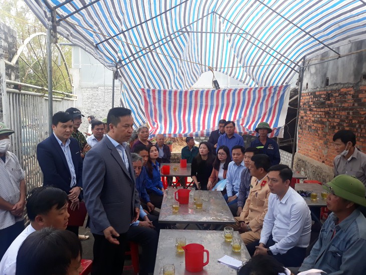 Tạm giữ hình sự tài xế xe ‘hổ vồ’ tông chết 3 mẹ con ở Nghệ An - Ảnh 4. Tạm giữ hình sự tài xế xe ‘hổ vồ’ tông chết 3 mẹ con ở Nghệ An - Ảnh 4.