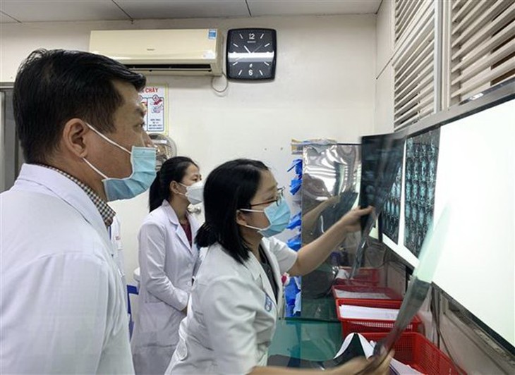 Gặp nữ bác sĩ duy nhất trong lĩnh vực phẫu thuật sọ não ở phía Nam - Ảnh 3.