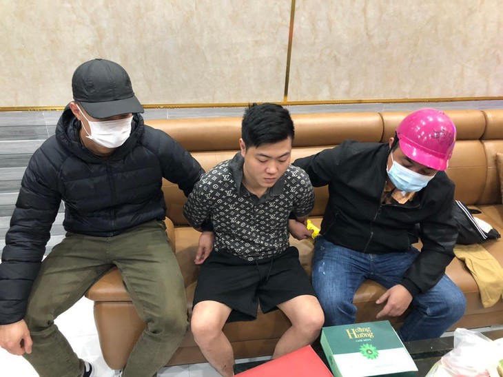 Tạm giữ đối tượng có hành vi mua bán trái phép chất ma túy - Ảnh 2.