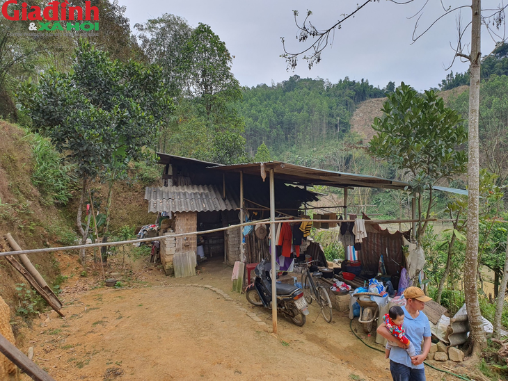 MS 827: Chuyện về góa phụ chống chọi bệnh tật, chăm cháu cùng con trai học và con gái bị ung thư - Ảnh 2. MS 827: Chuyện về góa phụ chống chọi bệnh tật, chăm cháu cùng con trai học và con gái bị ung thư - Ảnh 2.