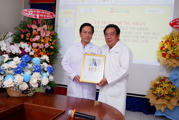 Bệnh viện Đa khoa khu vực Thủ Đức nhận "Chứng nhận vàng" trong điều trị đột quỵ - Ảnh 2. Bệnh viện Đa khoa khu vực Thủ Đức nhận "Chứng nhận vàng" trong điều trị đột quỵ - Ảnh 2.
