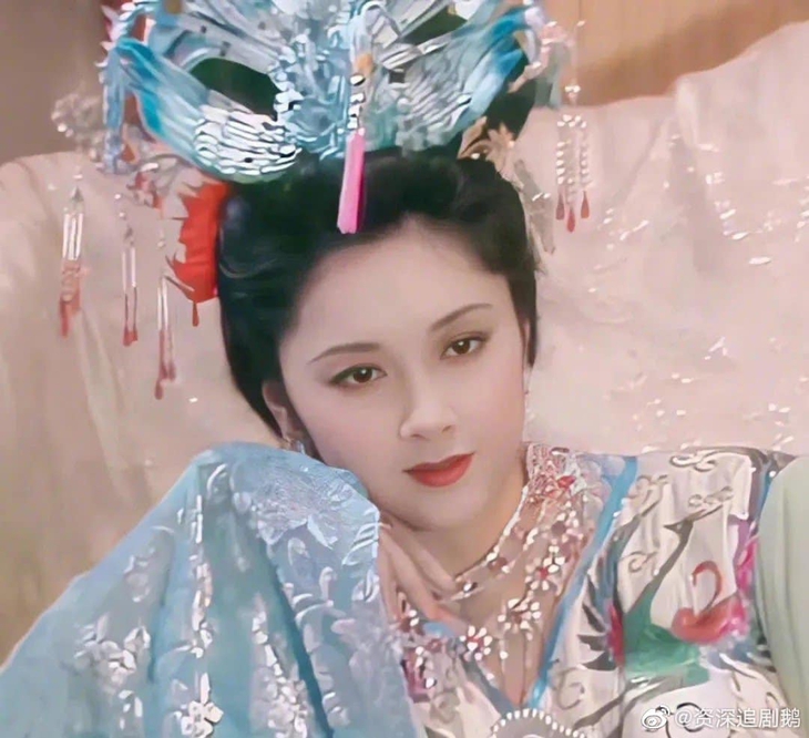 Hoài niệm những tạo hình cổ trang kinh điển để đời của loạt mỹ nhân trong phim Hoa Ngữ - Ảnh 1. Hoài niệm những tạo hình cổ trang kinh điển để đời của loạt mỹ nhân trong phim Hoa Ngữ - Ảnh 1.