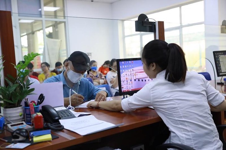 Ngoài tiền trợ cấp NLĐ được hưởng lợi gì khi tham gia bảo hiểm thất nghiệp? - Ảnh 1. Ngoài tiền trợ cấp NLĐ được hưởng lợi gì khi tham gia bảo hiểm thất nghiệp? - Ảnh 1.