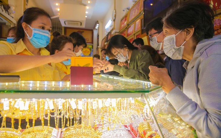 Giá vàng hôm nay (ngày 10/4): Xu hướng giảm đầu tuần - Ảnh 1. Giá vàng hôm nay (ngày 10/4): Xu hướng giảm đầu tuần - Ảnh 1.
