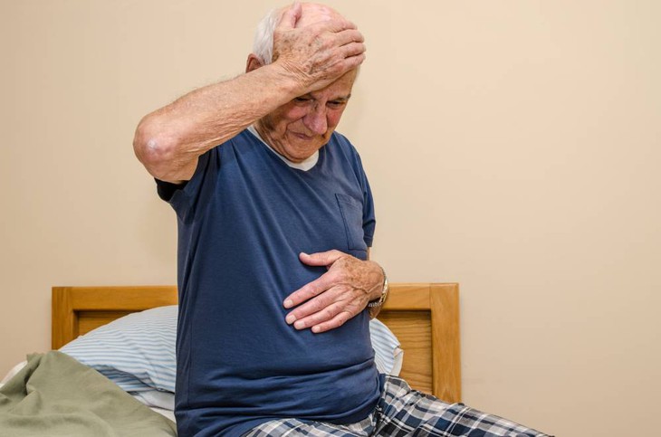 Sử dụng thuốc làm mềm phân giảm táo bón, người già cần lưu ý gì? - Ảnh 1. Sử dụng thuốc làm mềm phân giảm táo bón, người già cần lưu ý gì? - Ảnh 1.