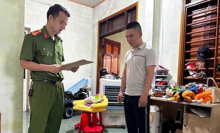 Bắt đối tượng cho vay lãi nặng với lãi suất đến 365%/năm - Ảnh 1.