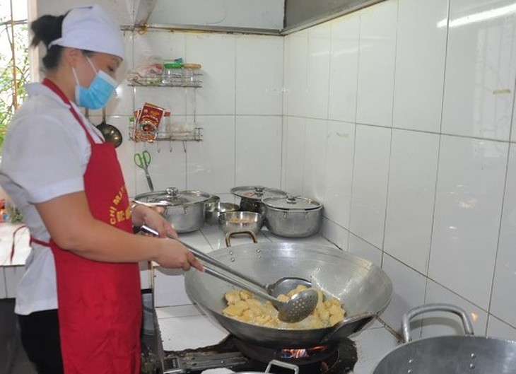 Địa phương đầu tiên hưởng ứng tháng An toàn thực phẩm: Bảo đảm an ninh, an toàn thực phẩm trong tình hình mới - Ảnh 2. Địa phương đầu tiên hưởng ứng tháng An toàn thực phẩm: Bảo đảm an ninh, an toàn thực phẩm trong tình hình mới - Ảnh 2.