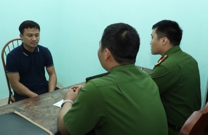Bắt người đàn ông đấm phó công an xã - Ảnh 1.