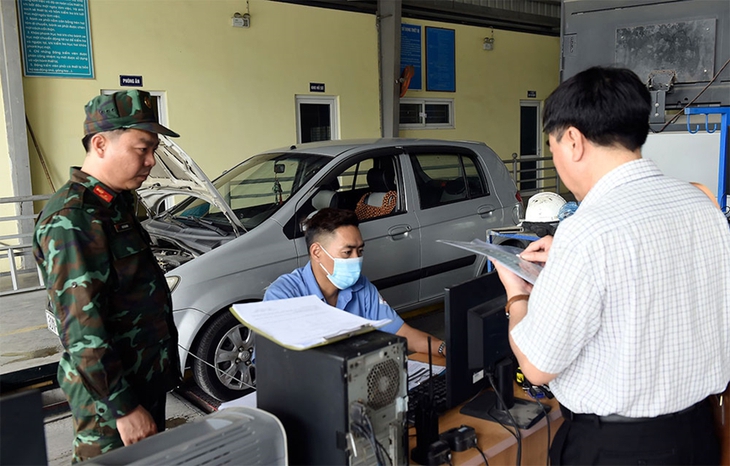 Chấn chỉnh các trung tâm từ chối đăng kiểm xe không chính chủ - Ảnh 2. Chấn chỉnh các trung tâm từ chối đăng kiểm xe không chính chủ - Ảnh 2.